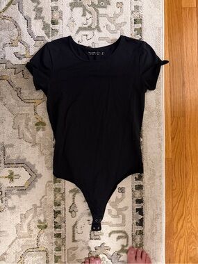 Abercrombie & Fitch Black Short Sleeve Scoop Bodysuit